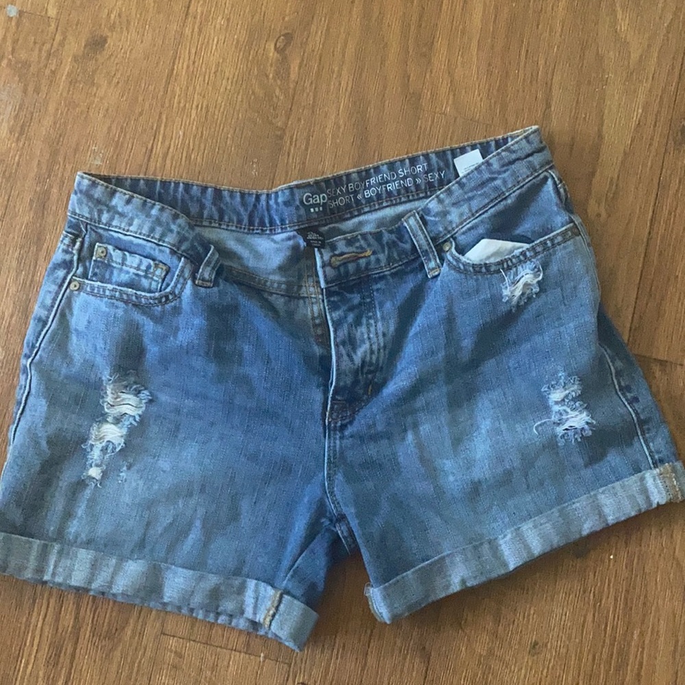 Gap Sexy boyfriend shorts